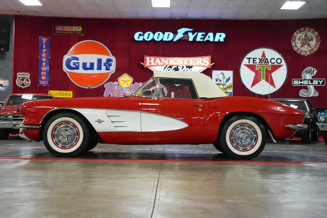 1961 Chevrolet Corvette C1 - Image 11 of 31