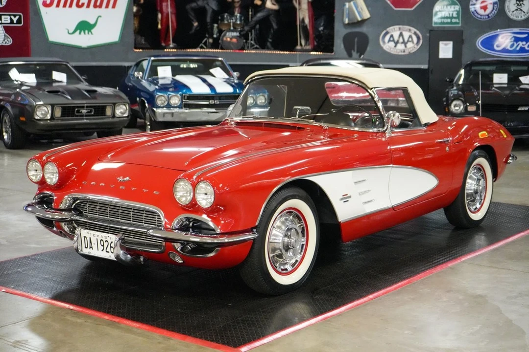 1961 Chevrolet Corvette C1 - Image 2 of 31