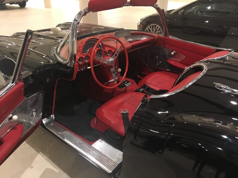1961 Chevrolet Corvette C1 - Image 4 of 9