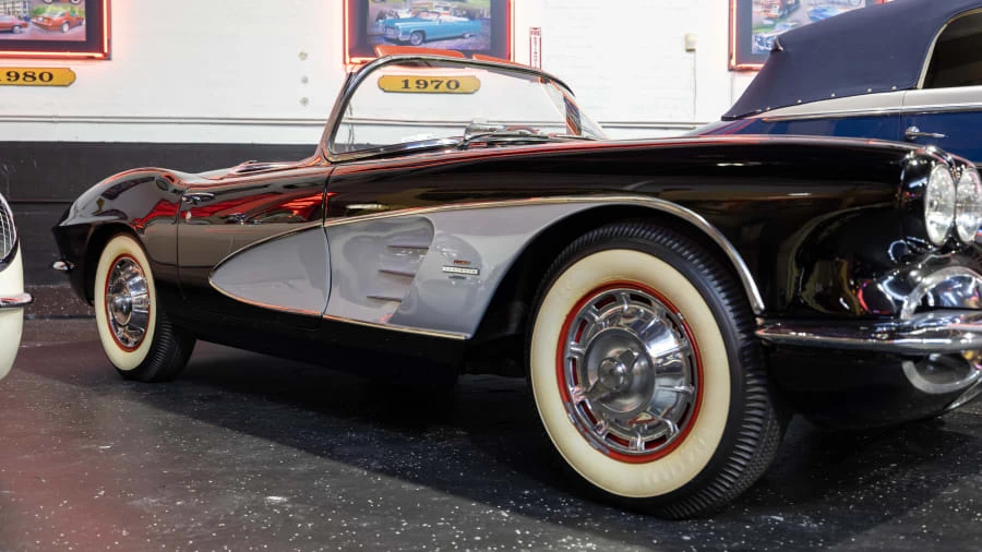 1961 Chevrolet Corvette C1 - Image 13 of 29