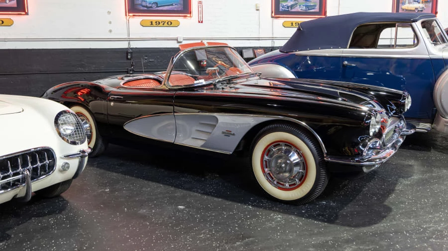 1961 Chevrolet Corvette C1 - Image 2 of 29
