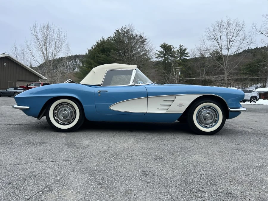 1961 Chevrolet Corvette C1 - Image 2 of 21