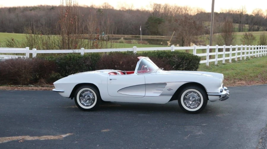 1961 Chevrolet Corvette C1 - Image 2 of 12