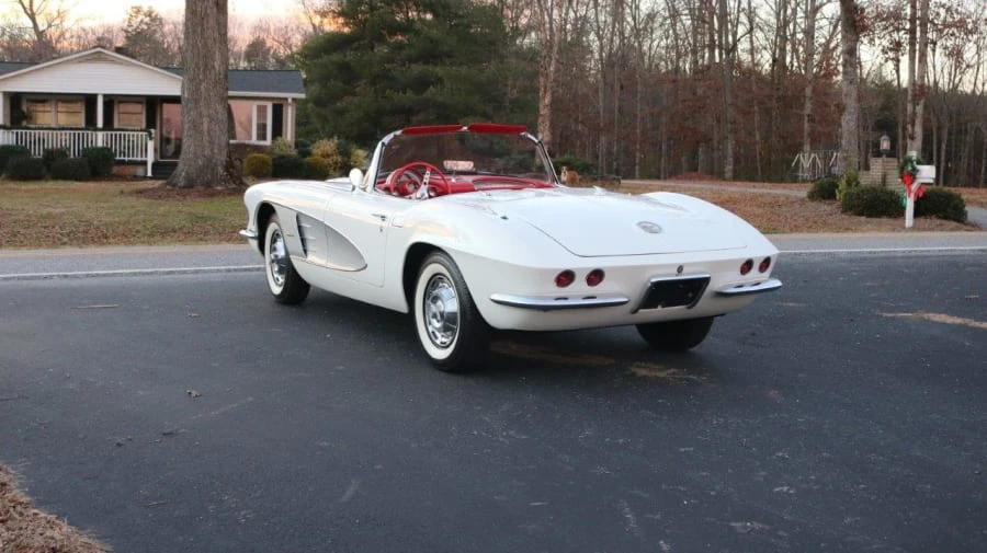 1961 Chevrolet Corvette C1 - Image 11 of 12