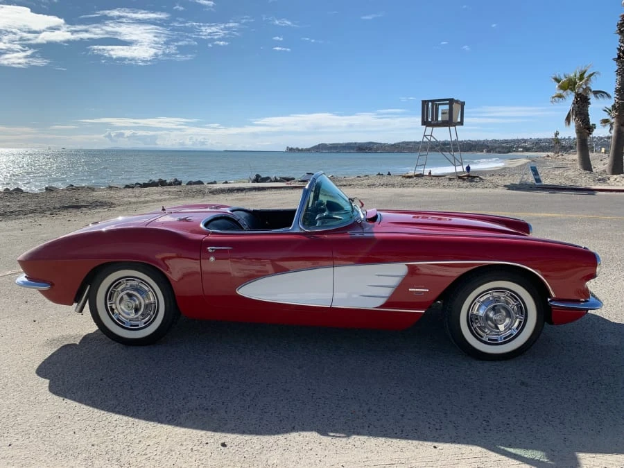 1961 Chevrolet Corvette C1 - Image 2 of 12
