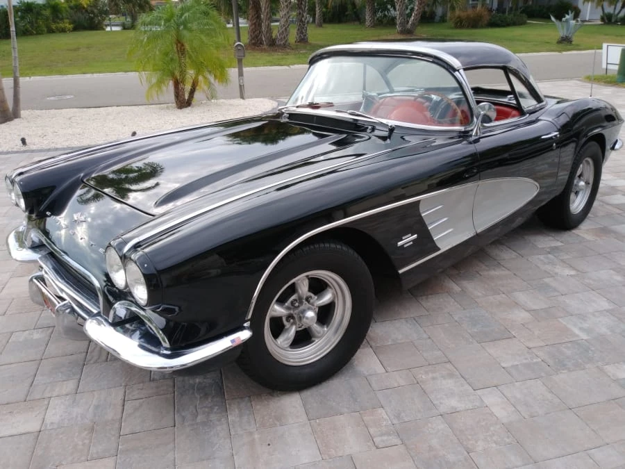 1961 Chevrolet Corvette C1 - Image 2 of 12