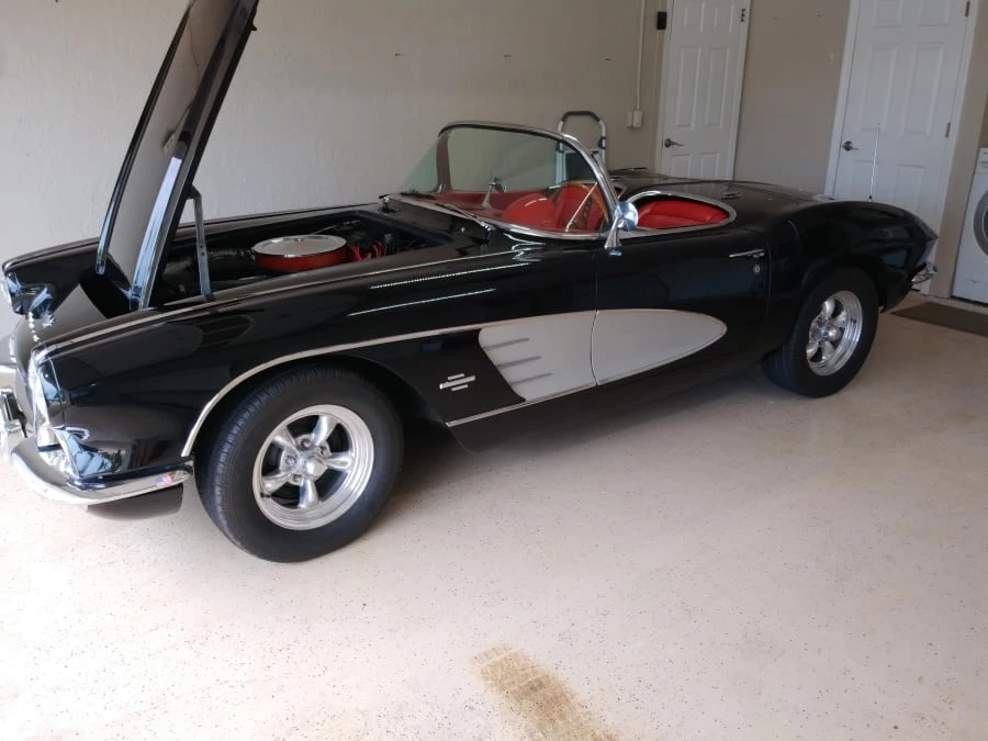 1961 Chevrolet Corvette C1 - Image 11 of 12