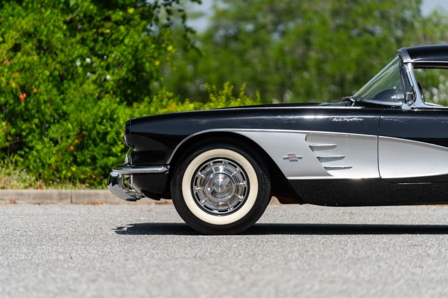 1961 Chevrolet Corvette C1 - Image 10 of 22