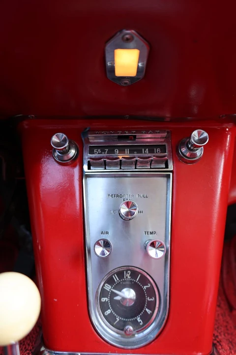 1961 Chevrolet Corvette C1 - Image 30 of 31