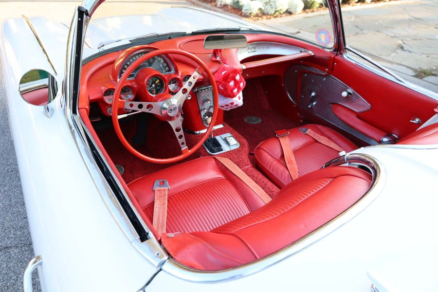 1961 Chevrolet Corvette C1 - Image 24 of 31