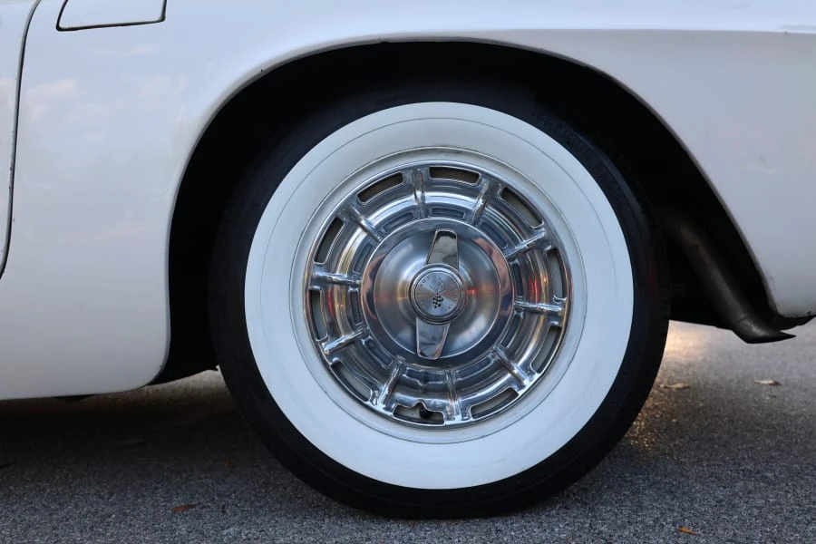 1961 Chevrolet Corvette C1 - Image 15 of 31