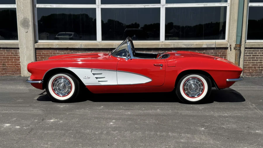 1961 Chevrolet Corvette C1 - Image 2 of 14