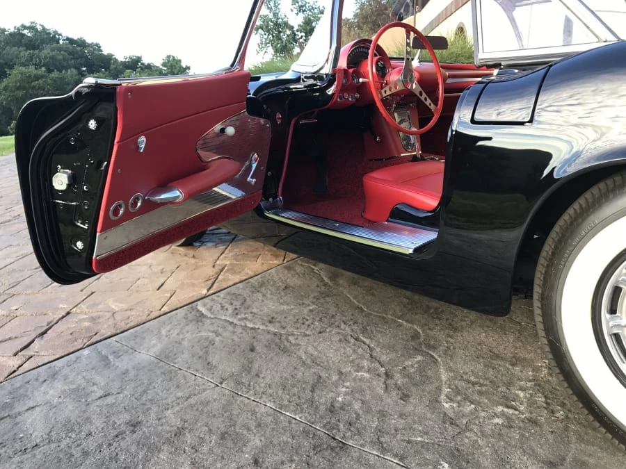 1961 Chevrolet Corvette C1 - Image 6 of 9