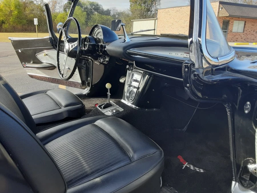 1961 Chevrolet Corvette C1 - Image 4 of 11