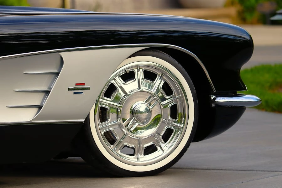 1961 Chevrolet Corvette C1 - Image 13 of 31