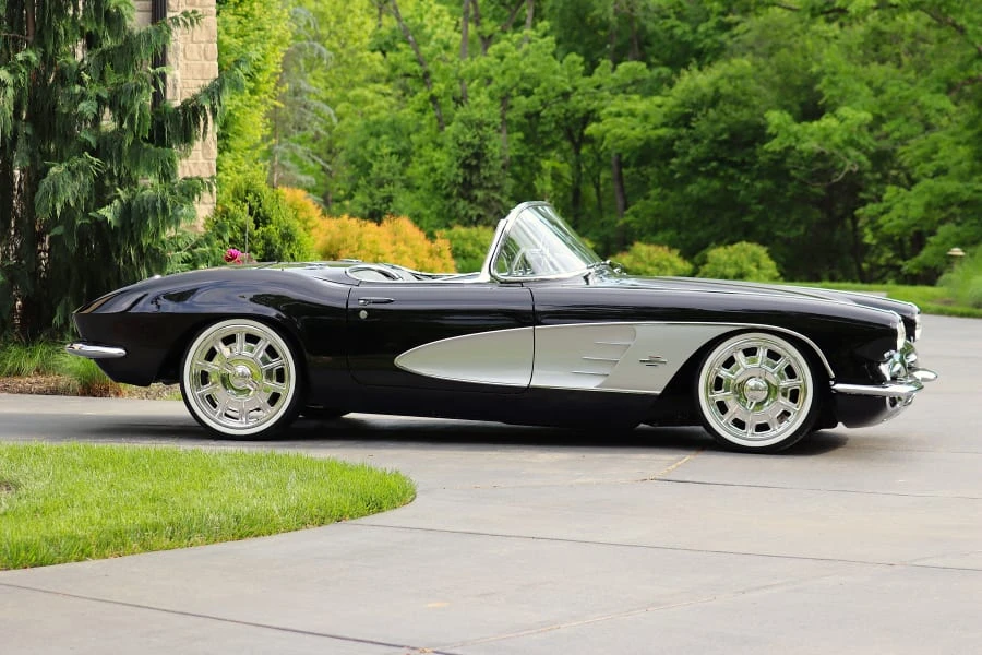 1961 Chevrolet Corvette C1 - Image 2 of 31
