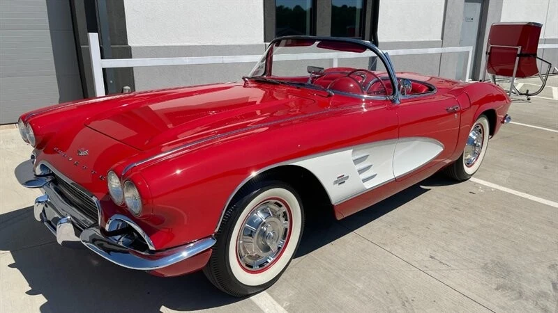 1961 Chevrolet Corvette C1 - Image 2 of 31