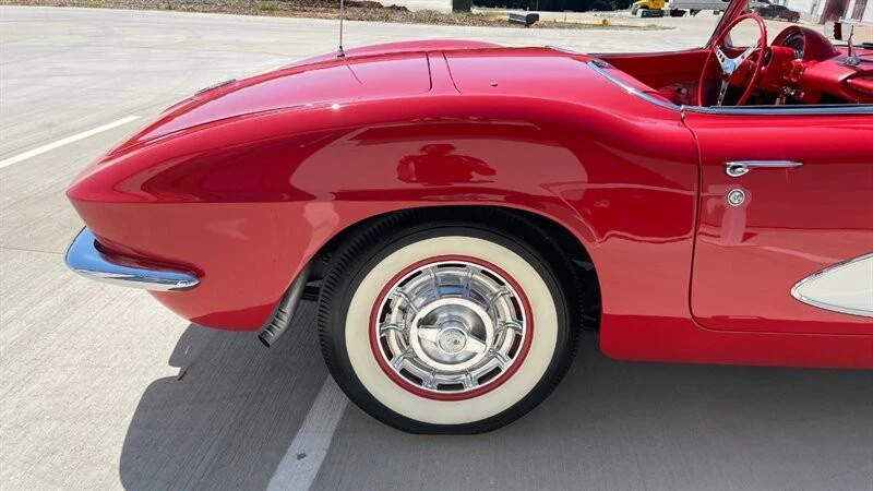 1961 Chevrolet Corvette C1 - Image 18 of 31