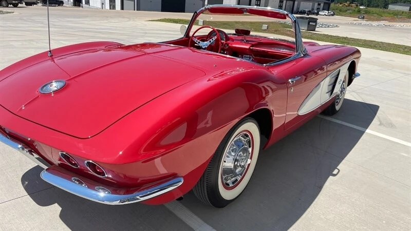 1961 Chevrolet Corvette C1 - Image 5 of 31