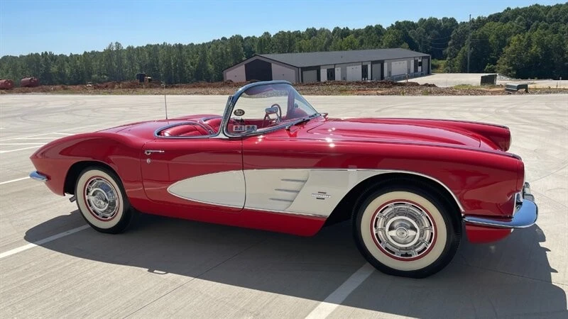 1961 Chevrolet Corvette C1 - Image 16 of 31