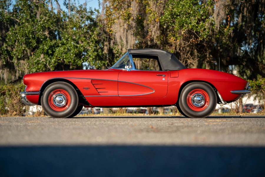 1961 Chevrolet Corvette C1 - Image 2 of 29