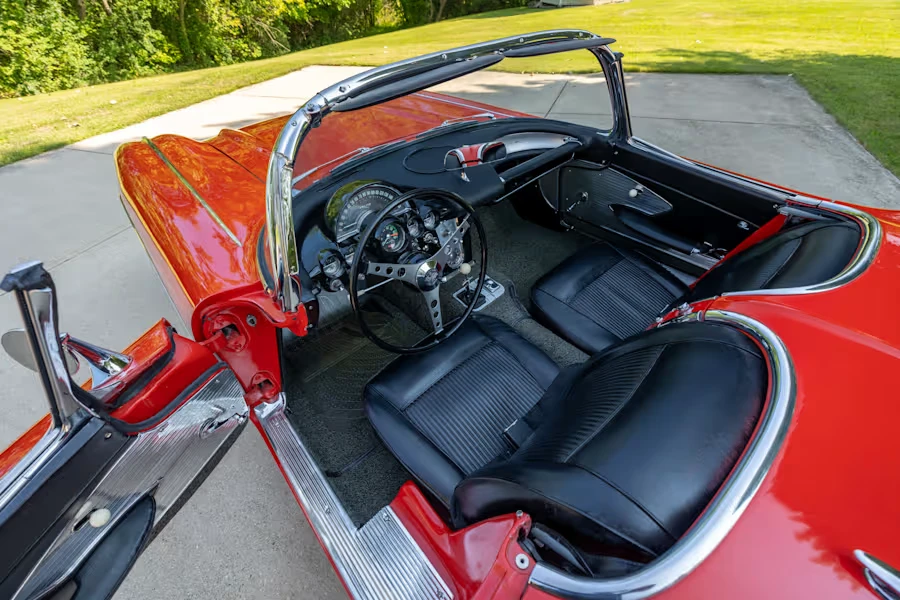 1961 Chevrolet Corvette C1 - Image 17 of 25