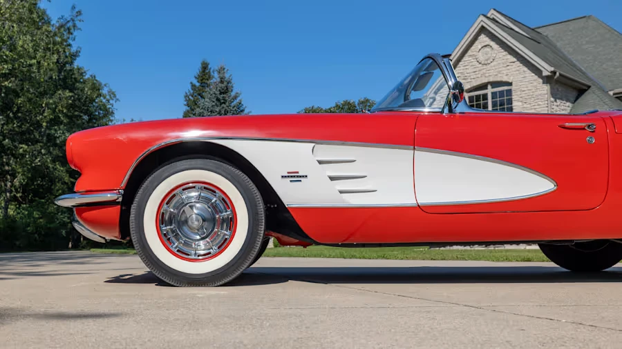 1961 Chevrolet Corvette C1 - Image 11 of 25