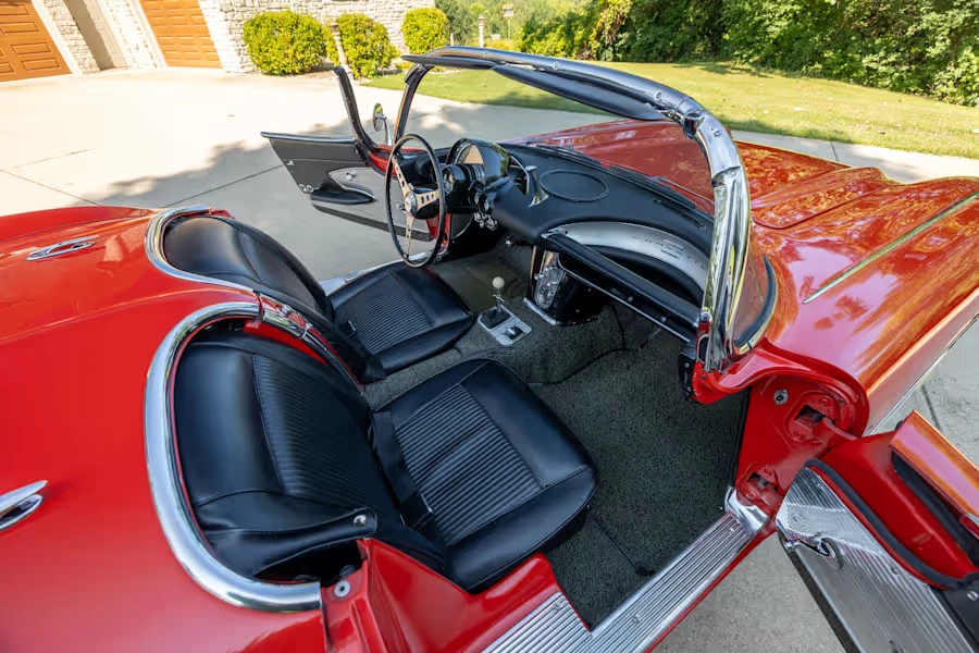 1961 Chevrolet Corvette C1 - Image 16 of 25