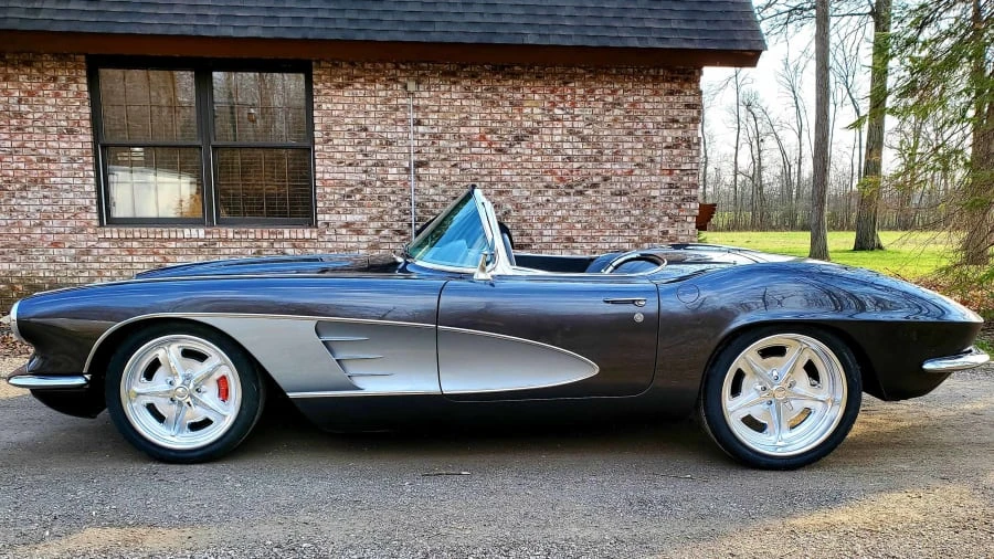 1961 Chevrolet Corvette C1 - Image 2 of 22