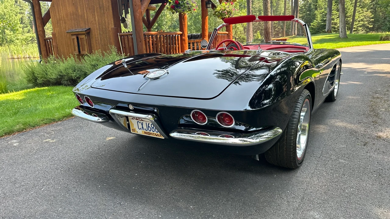 1961 Chevrolet Corvette C1 - Image 10 of 31