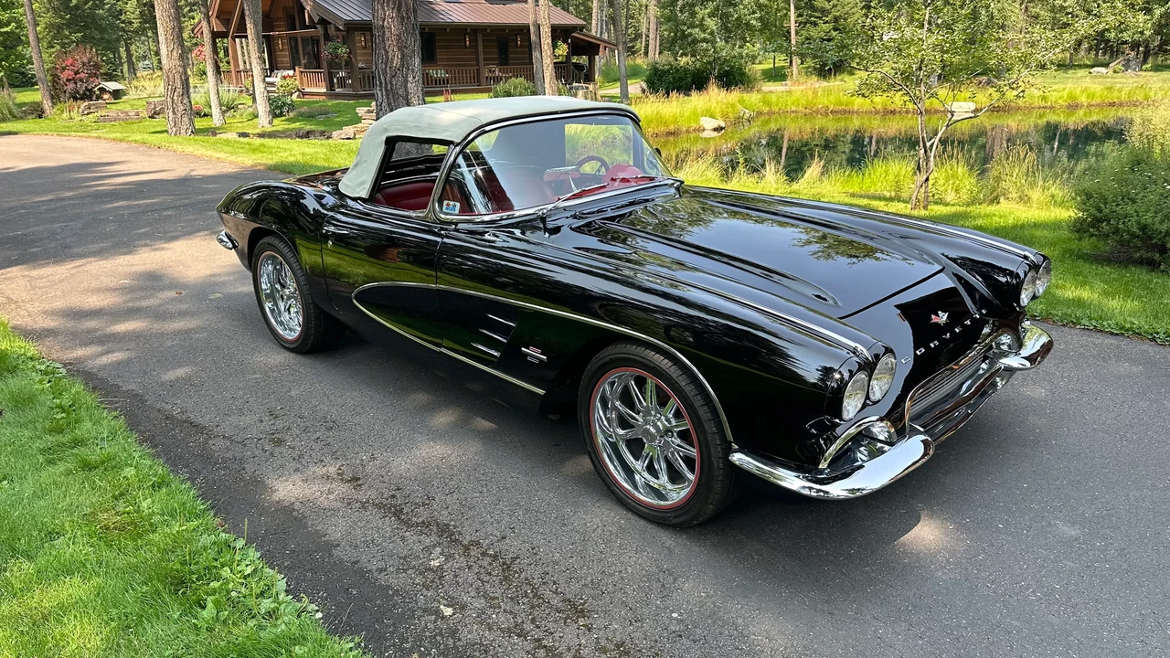 1961 Chevrolet Corvette C1 - Image 14 of 31
