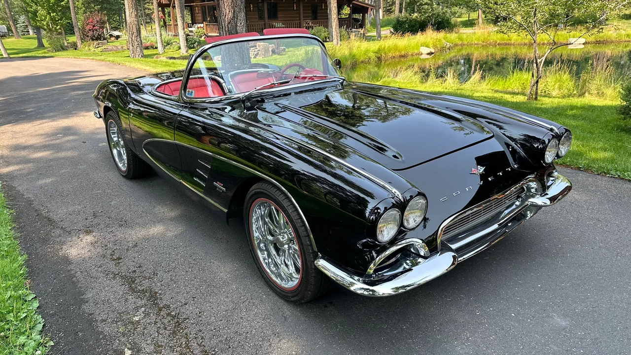 1961 Chevrolet Corvette C1 - Image 2 of 31