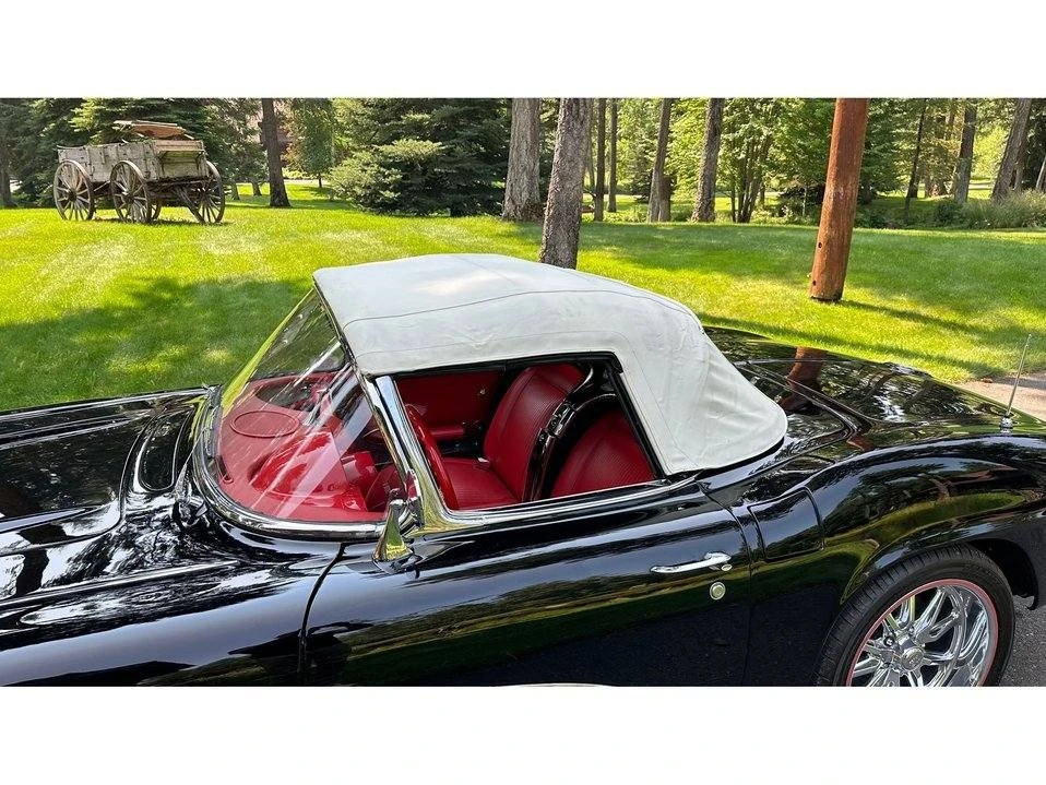 1961 Chevrolet Corvette C1 - Image 17 of 20
