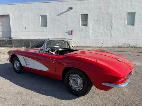 1961 Chevrolet Corvette C1 - Image 2 of 17