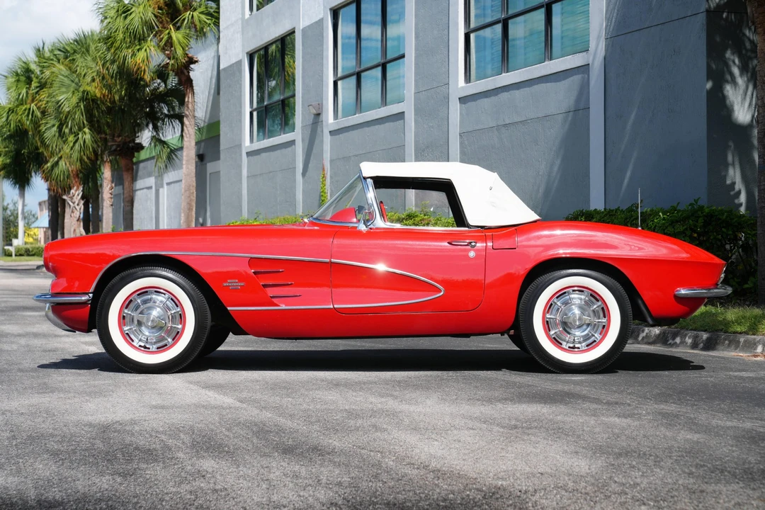 1961 Chevrolet Corvette C1 - Image 10 of 31