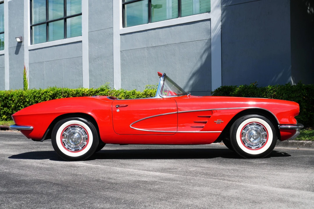 1961 Chevrolet Corvette C1 - Image 6 of 31