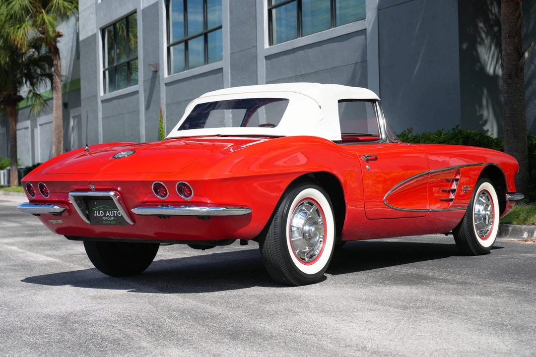 1961 Chevrolet Corvette C1 - Image 12 of 31
