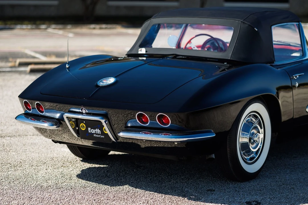 1961 Chevrolet Corvette C1 - Image 10 of 12