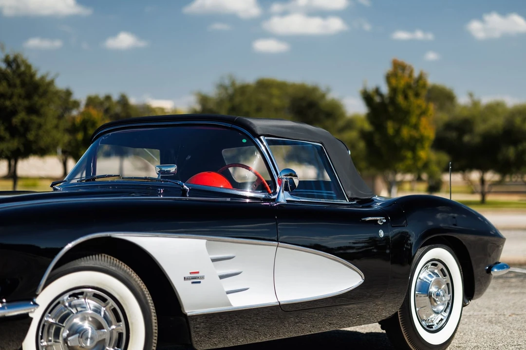 1961 Chevrolet Corvette C1 - Image 4 of 21