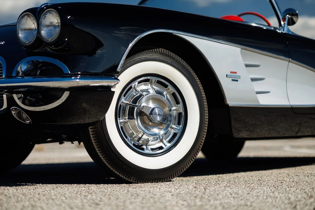 1961 Chevrolet Corvette C1 - Image 18 of 21