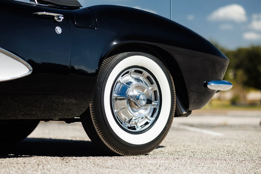 1961 Chevrolet Corvette C1 - Image 7 of 21