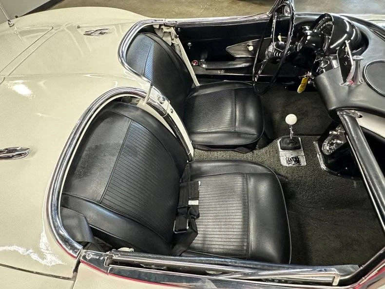1961 Chevrolet Corvette C1 - Image 9 of 18