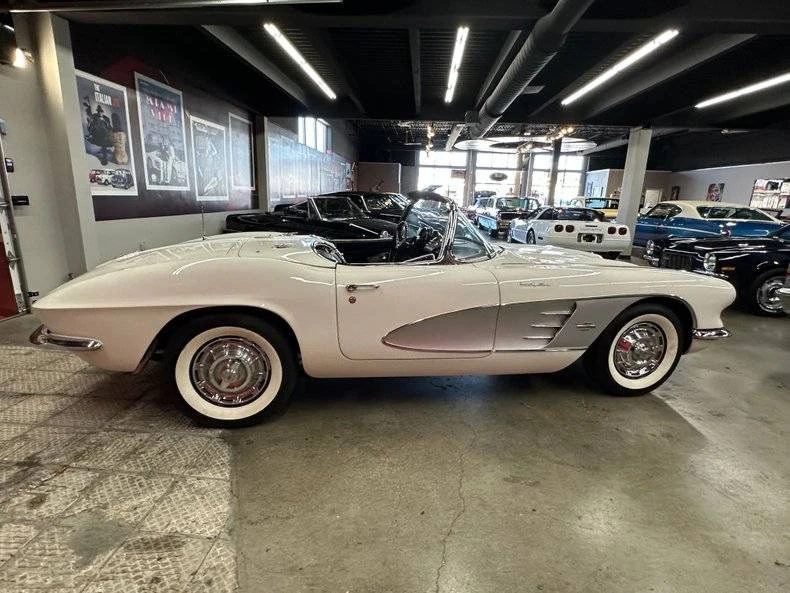 1961 Chevrolet Corvette C1 - Image 5 of 18