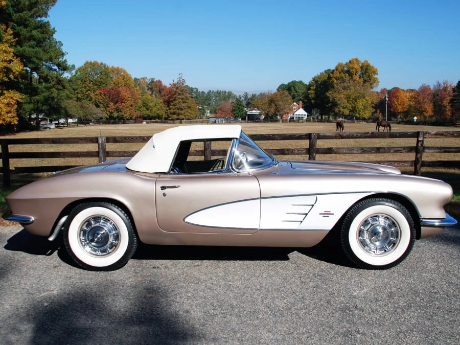 1961 Chevrolet Corvette C1 - Image 8 of 9