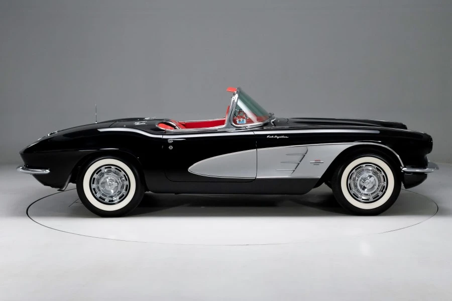 1961 Chevrolet Corvette C1 - Image 2 of 31