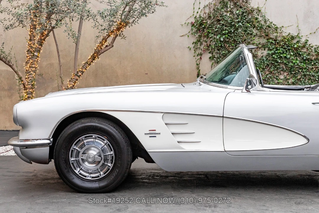 1961 Chevrolet Corvette C1 - Image 25 of 31
