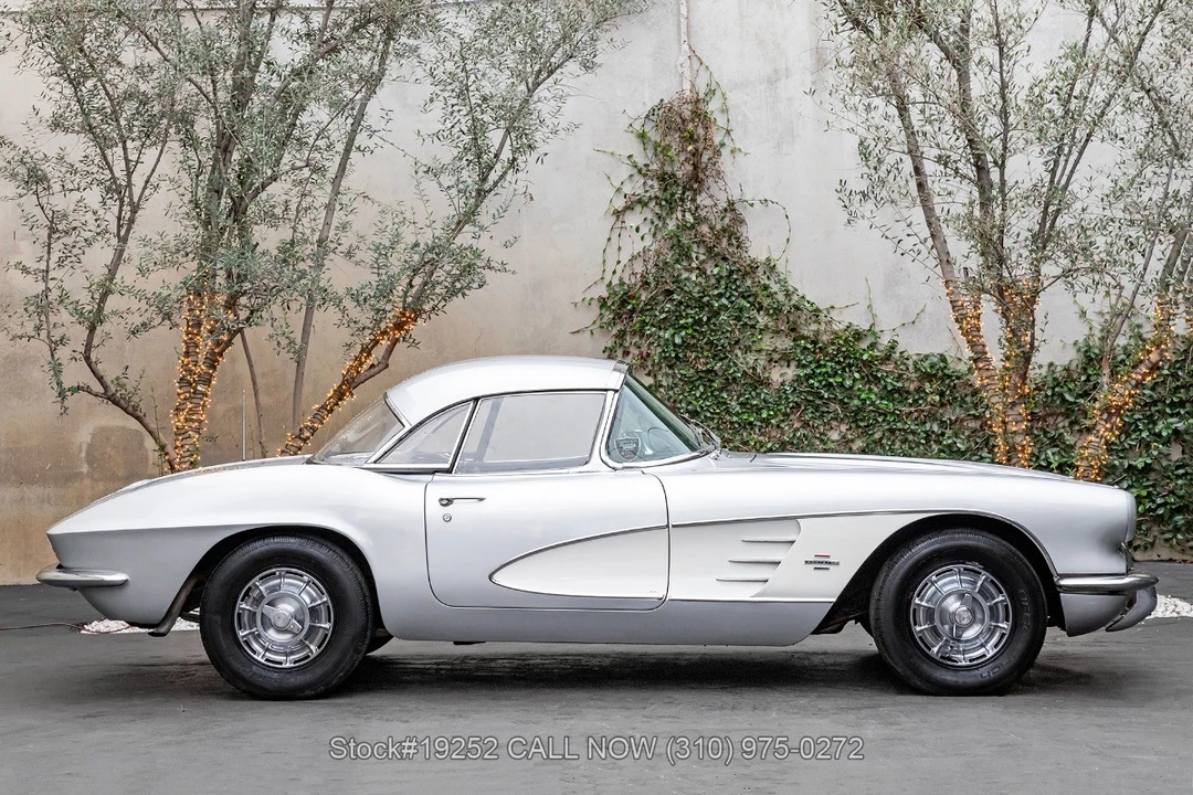 1961 Chevrolet Corvette C1 - Image 17 of 31