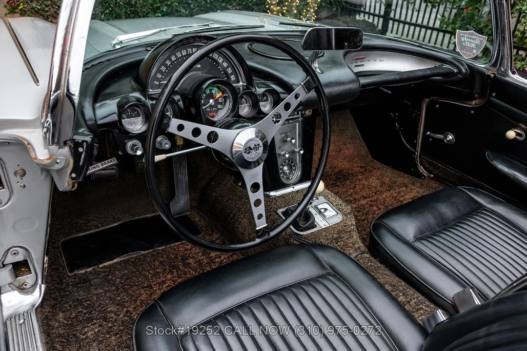1961 Chevrolet Corvette C1 - Image 29 of 31