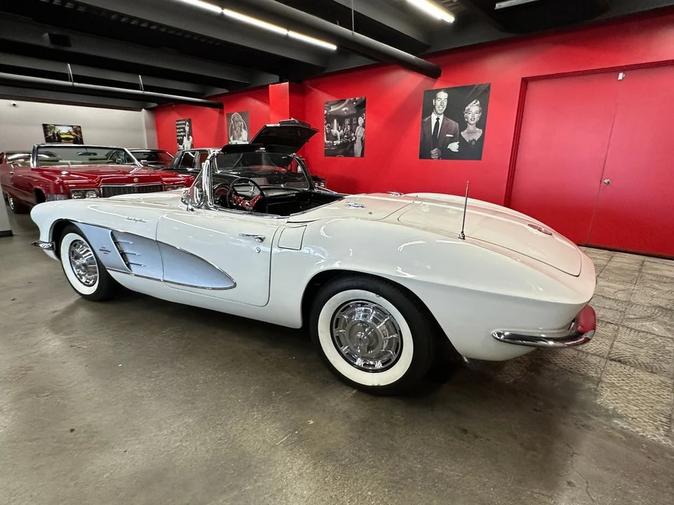 1961 Chevrolet Corvette C1 - Image 26 of 31