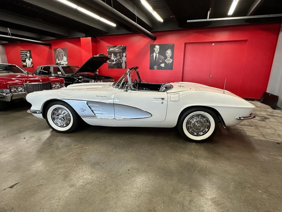 1961 Chevrolet Corvette C1 - Image 29 of 31